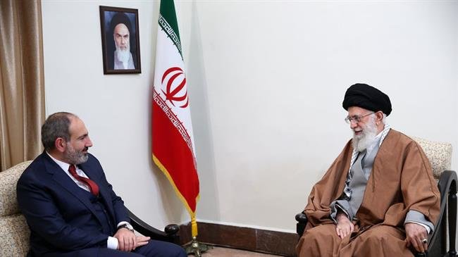 jamenei-nikol-pashinian