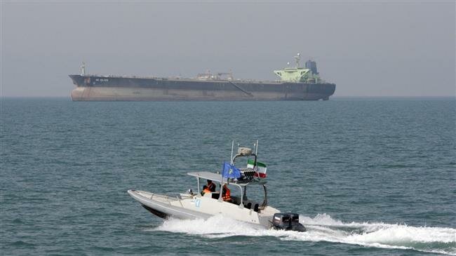 petrolero-una-lancha