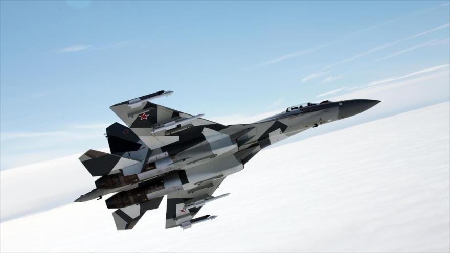 Caza Su-35
