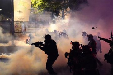 represion-manis-portland