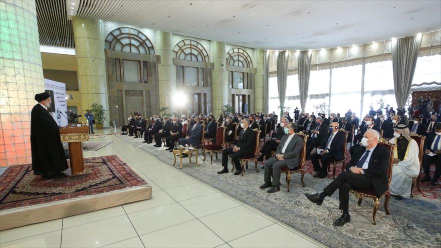 Embajadores y políticos extranjeros felicitan al presidente Raisi