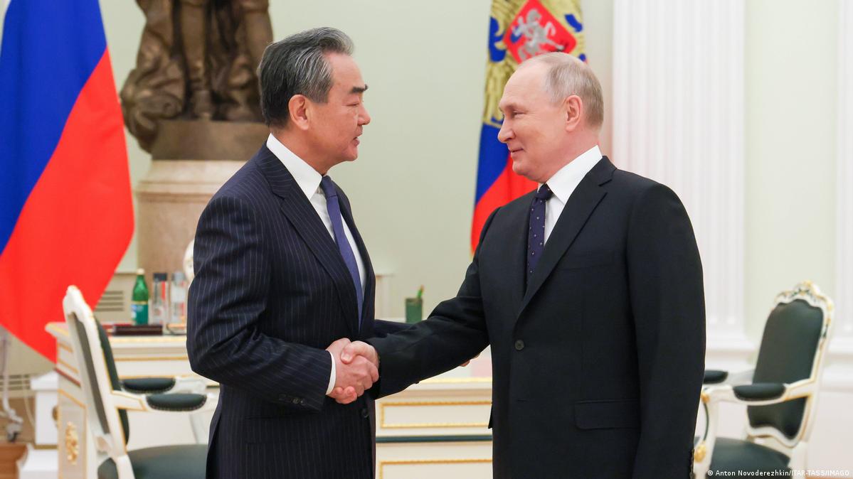 wang yi putin