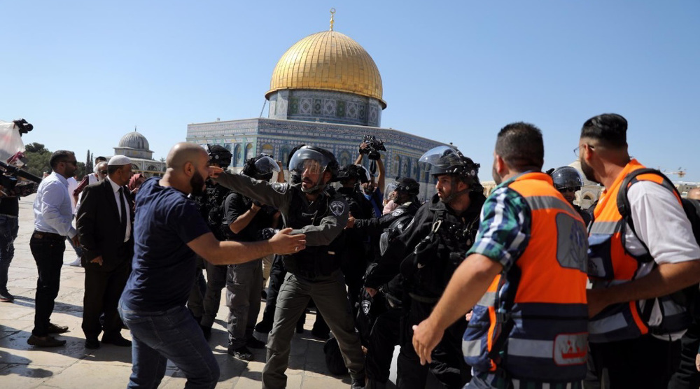 policias-israelies-empujan-palestino