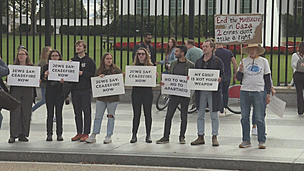Judíos protestan en Washington contra la agresión israelí a Gaza