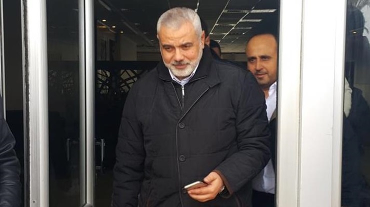 haniyeh-sale-aeropuerto
