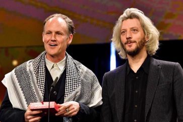 Ben Russell y Guillaume Cailleau