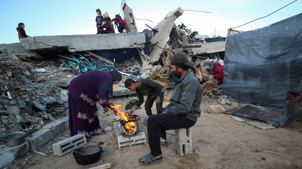 Familia musulmana prepara el iftar en Gaza