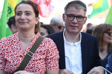 Olivier Fauré (dcha.), líder del Partido Socialista Francés