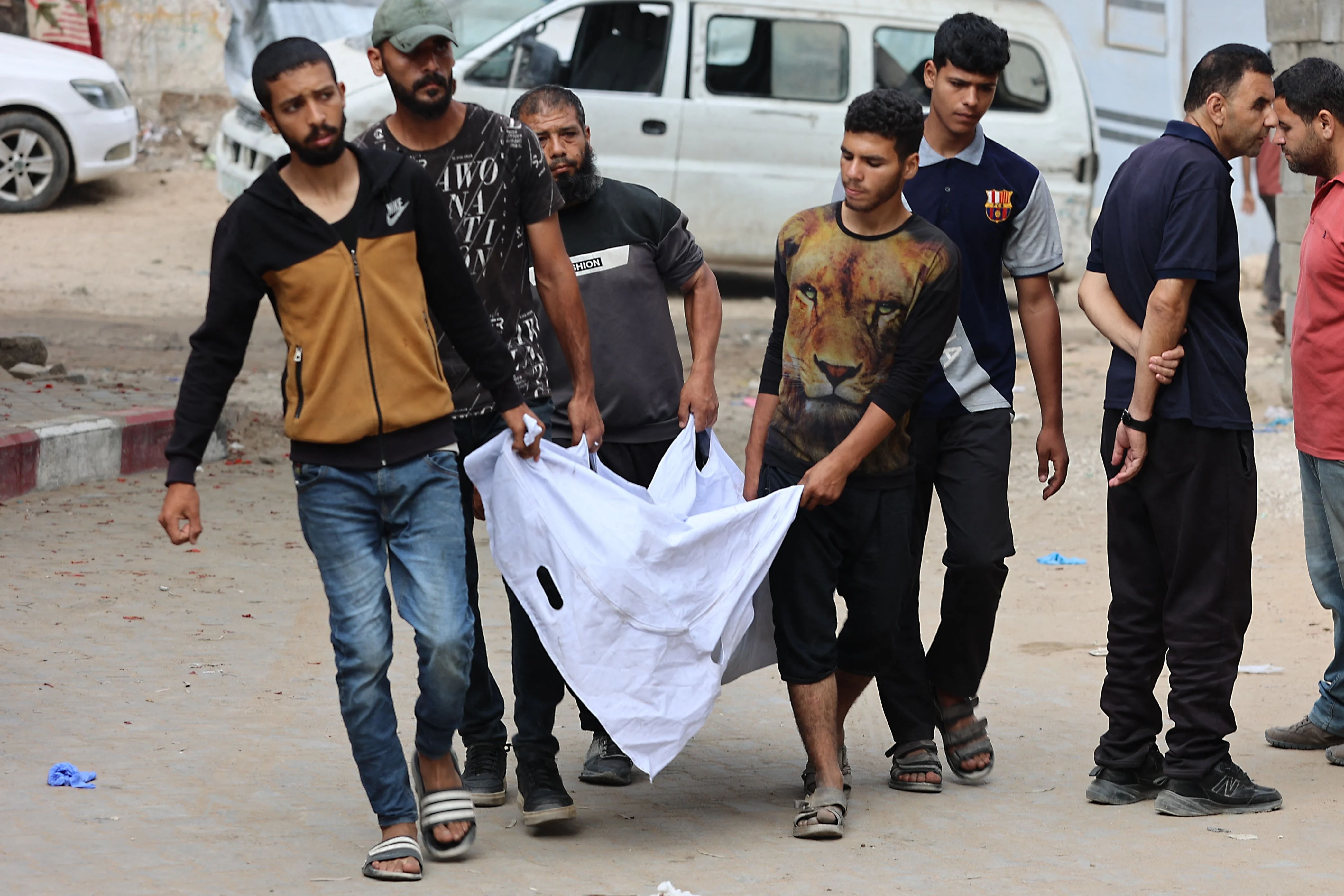 palestinos-gaza-transportan-cuerpo