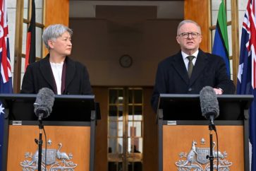 El primer ministro australiano, Anthony Albanese, y la ministra de Exteriores, Penny Wong