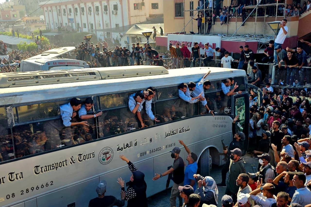 prisioneros-palestinos-recibidos-gaza
