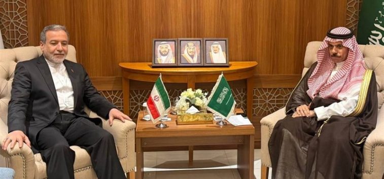  <a href="https://es-archive.manartv.com.lb/1335908">Ministros de Relaciones Exteriores de Irán y Arabia Saudí discuten acontecimientos regionales</a>