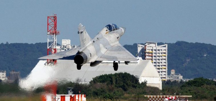  <a href="https://es-archive.manartv.com.lb/1335941">China inicia ejercicios militares a gran escala alrededor de Taiwán</a>